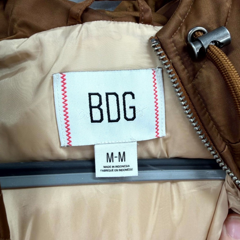 BDG Urban Outfitters Crop Hooded Vest Womens Medium Brown Snap Pockets Full Zip - Picture 5 of 7